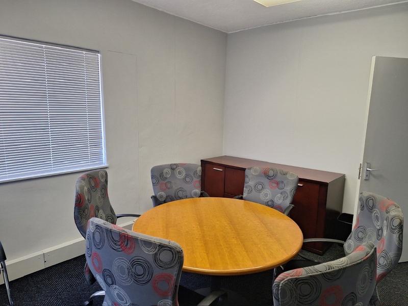To Let Commercial Property for Rent in Newton Park Eastern Cape